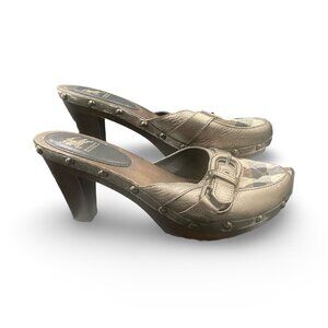 BURBERRY GUNMETAL GREY SIZE 41 ROUND TOED CLOG